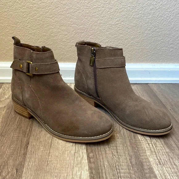 Blondo Ankle Bootie Waterproof Buckle Brown size 6.5 - Picture 2 of 11